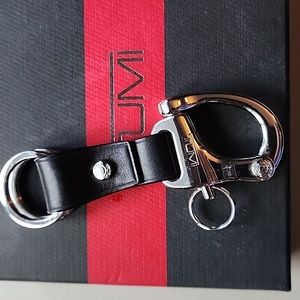 Mens tumu key ring